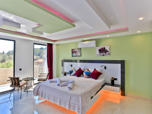  gece  -  Kasım
  | Kalkan Patara’da Jakuzili ve Korunaklı Özel Havuzlu Villa